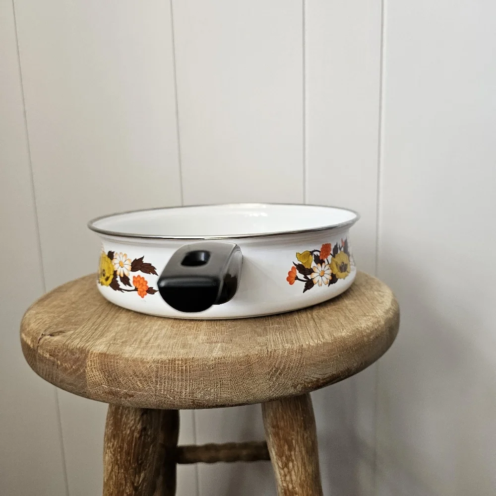 Vintage Retro Floral Enamel Saucepan with Black Handle